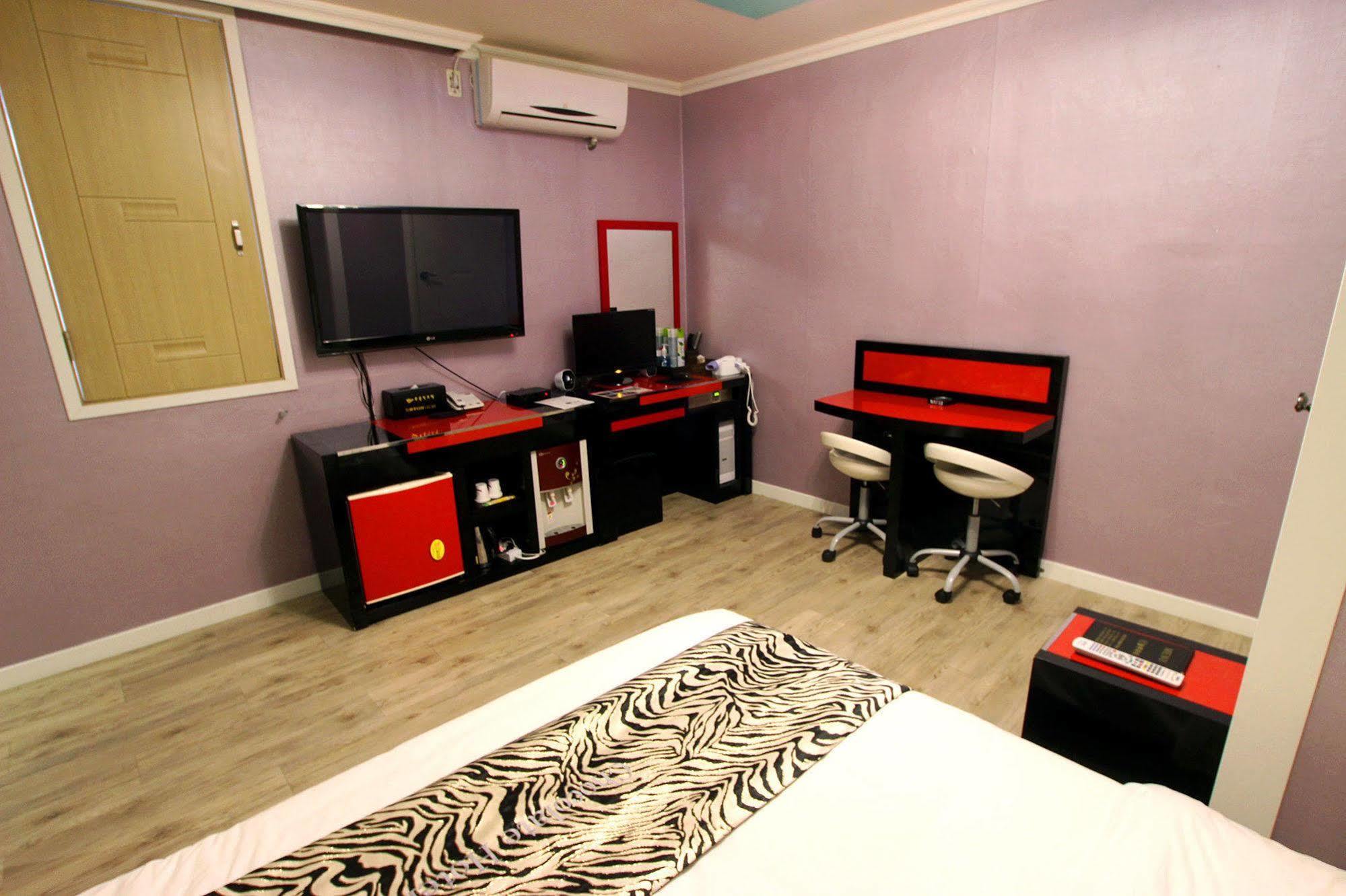 Gwangju Metropolitan City Chocolate Hotel מראה חיצוני תמונה